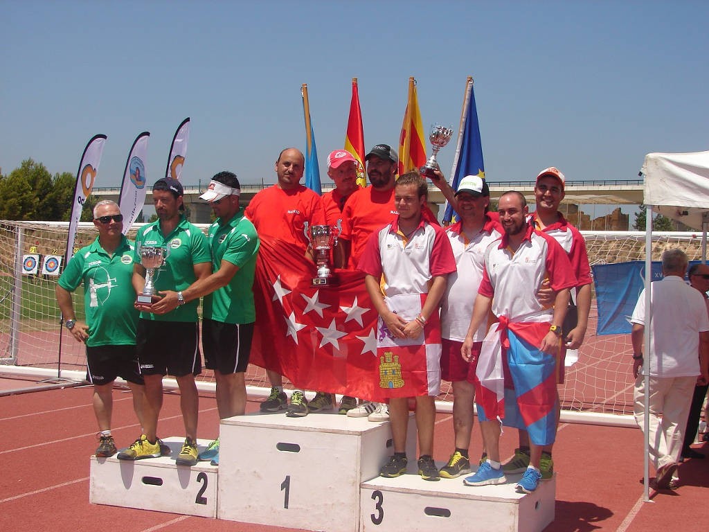 PODIO EQUIPO ARCO COMPUESTO